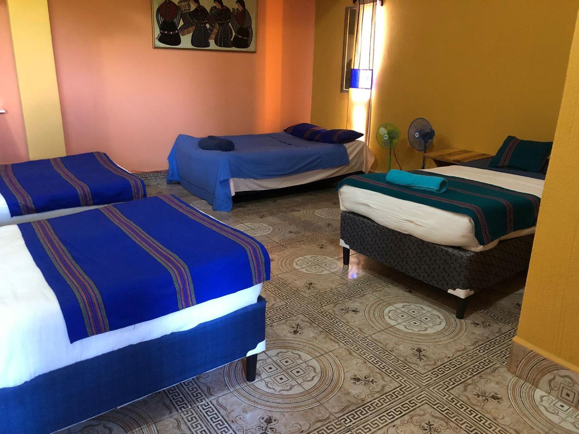 La Casa Colorada Hostel San Benito Εξωτερικό φωτογραφία