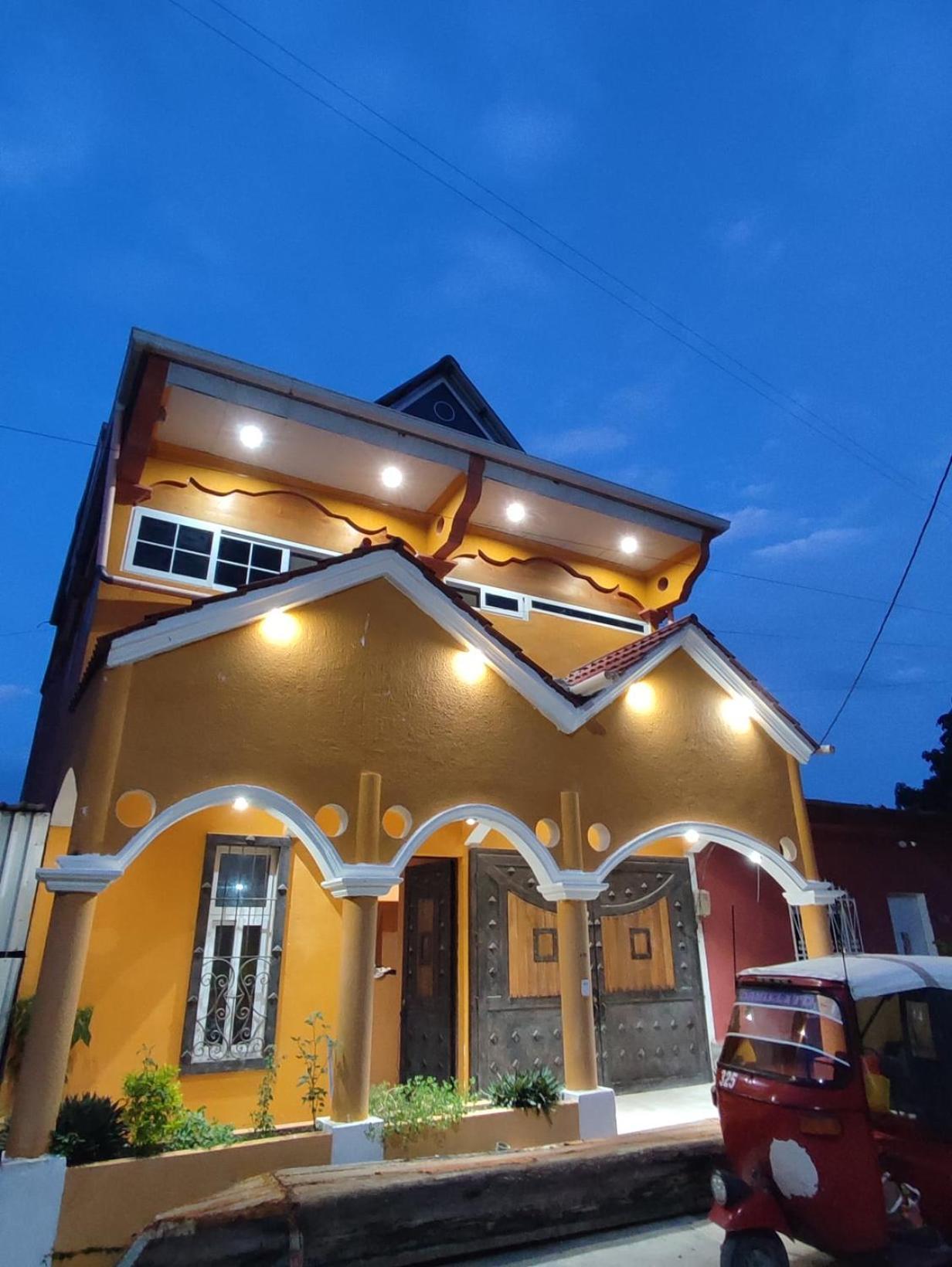 La Casa Colorada Hostel San Benito Εξωτερικό φωτογραφία