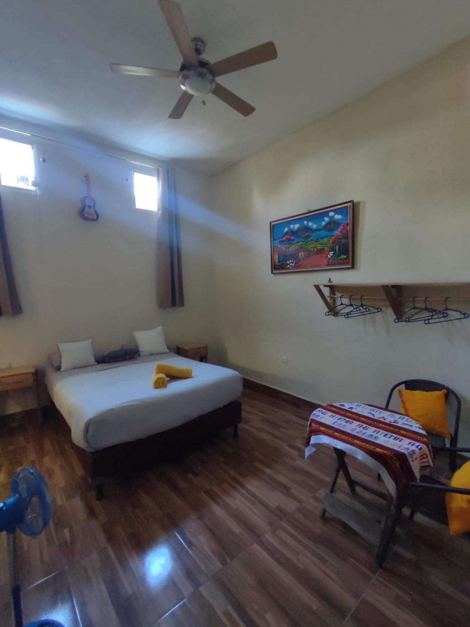 La Casa Colorada Hostel San Benito Εξωτερικό φωτογραφία